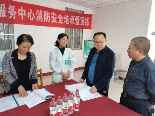 常山集團(tuán)紀(jì)委書記馮浩深入第五實(shí)業(yè)公司所屬青園、廣安兩家社區(qū)衛(wèi)生中心進(jìn)行督導(dǎo)檢查